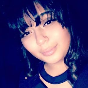 Meet your Posher, Annissa